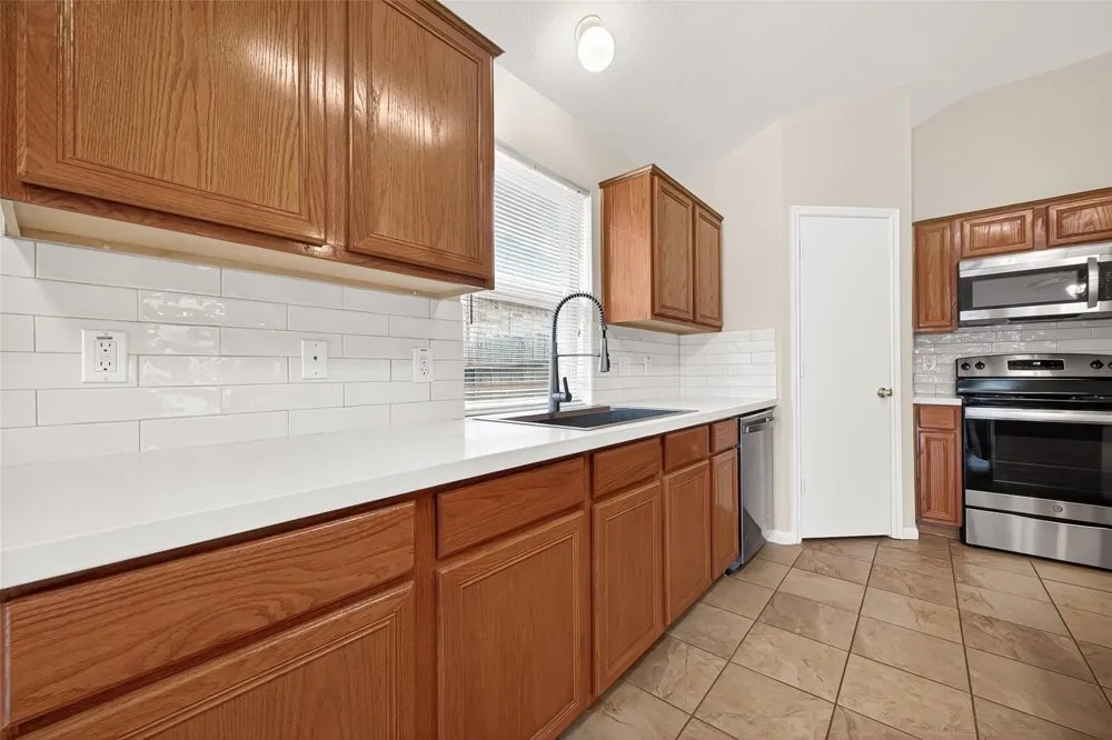 1434 Monterra Point Fresno, TX 77545
