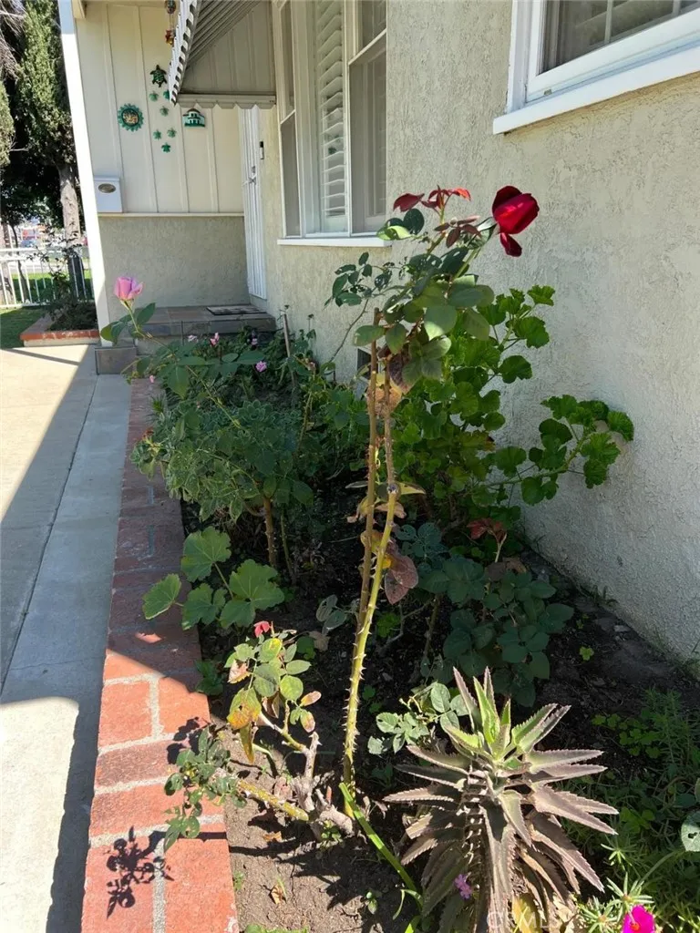 11508 Old River School Downey, CA 90241