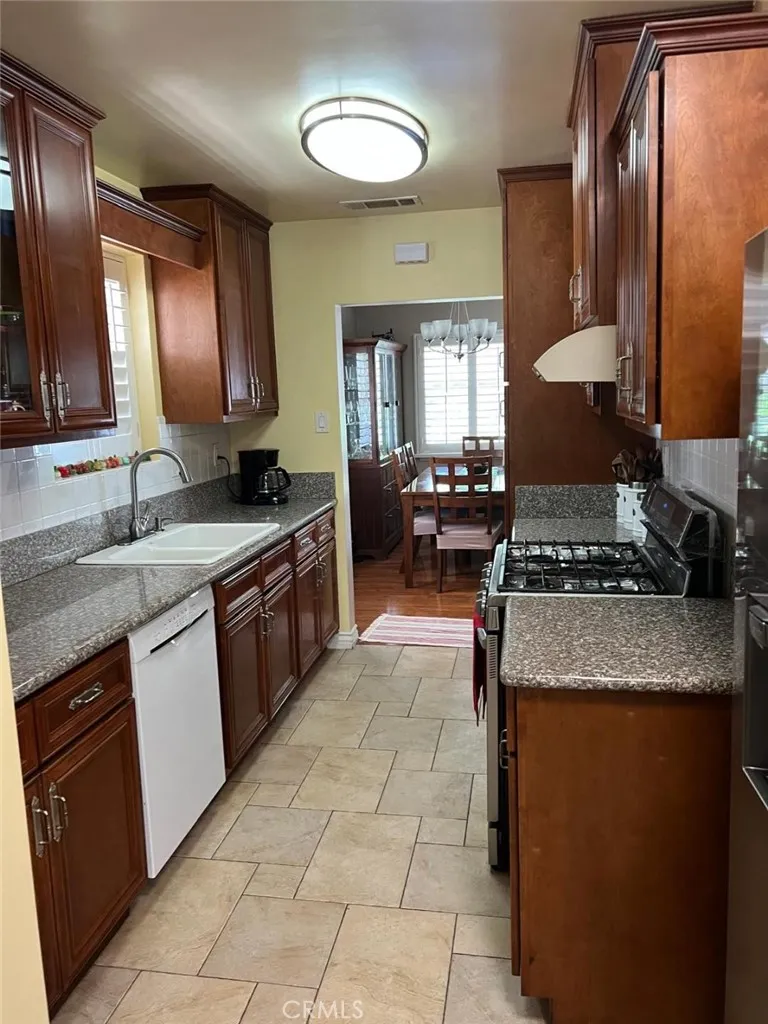 11508 Old River School Downey, CA 90241