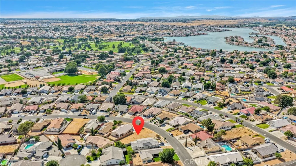 12977 Briarcliff Victorville, CA 92395