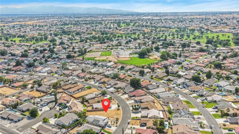 12977 Briarcliff Victorville, CA 92395