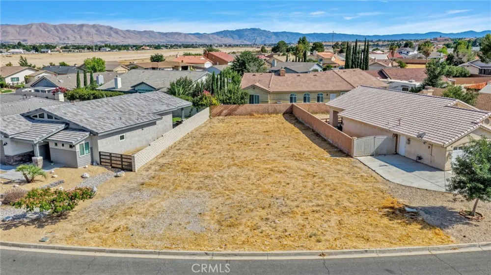 12977 Briarcliff Victorville, CA 92395