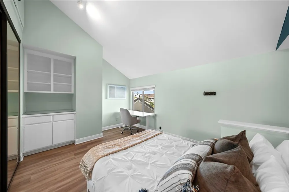 478 E Yale Irvine, CA 92614