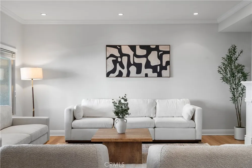 478 E Yale Irvine, CA 92614