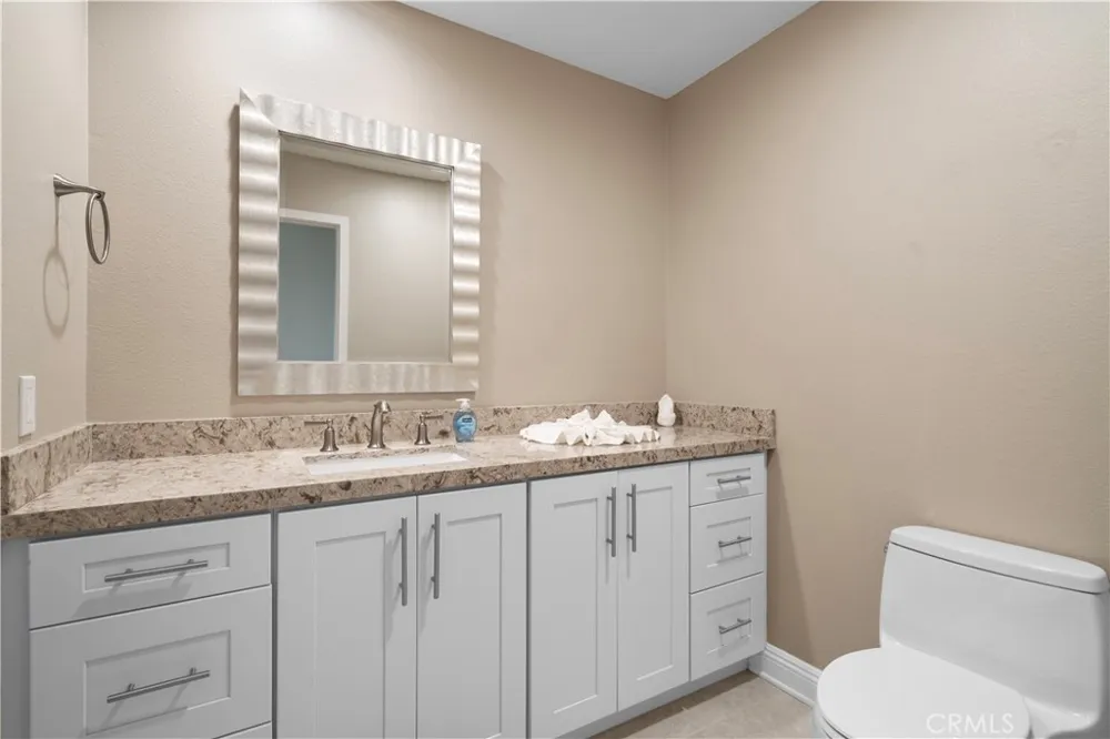 478 E Yale Irvine, CA 92614