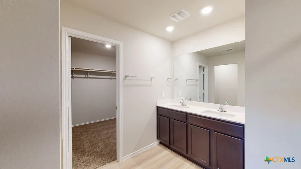 521 Hector Loop Georgetown, TX 78626