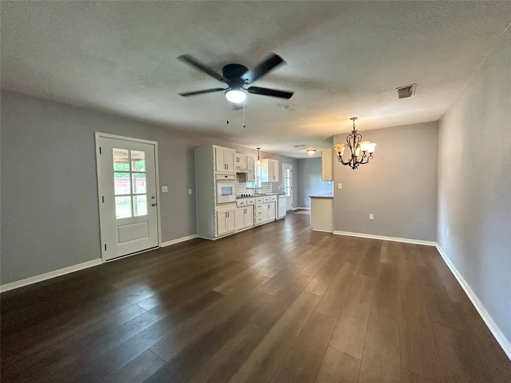 111 S Canton Street Mexia, TX 76667