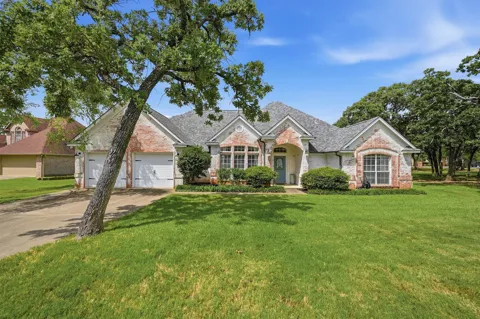 102 Mohawk Cove