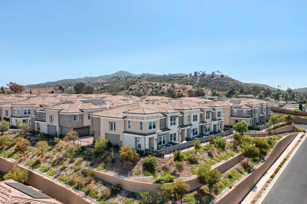 1202 Sunrise View #103 San Marcos, CA 92078