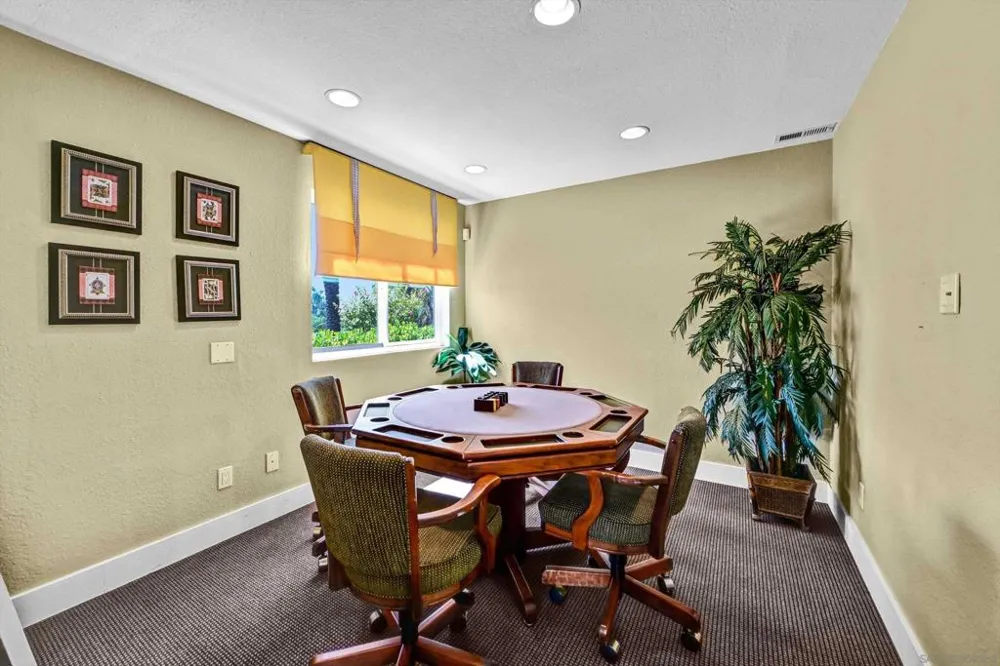 100 Sea Cliff #106 Oceanside, CA 92056