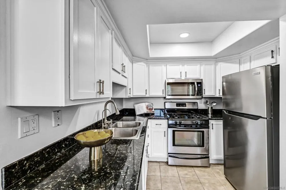 100 Sea Cliff #106 Oceanside, CA 92056