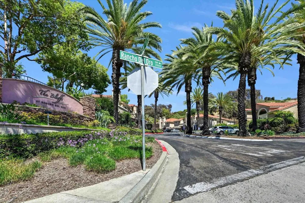 100 Sea Cliff #106 Oceanside, CA 92056