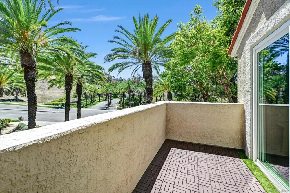 100 Sea Cliff #106 Oceanside, CA 92056