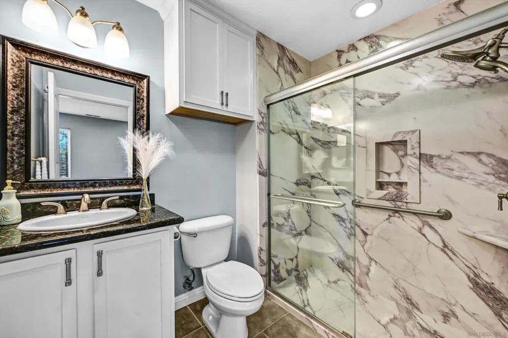 100 Sea Cliff #106 Oceanside, CA 92056
