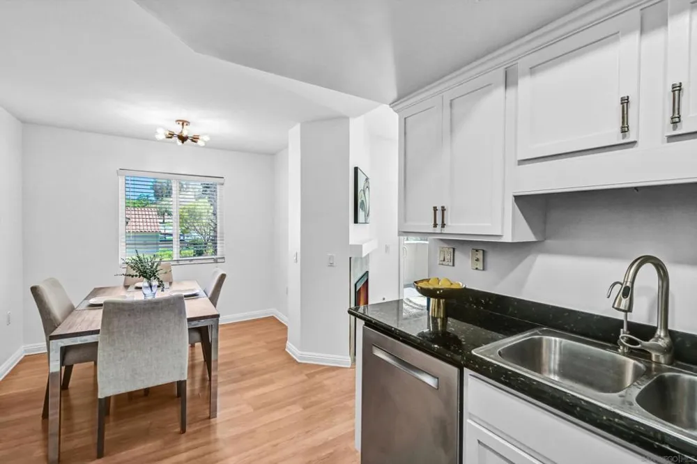 100 Sea Cliff #106 Oceanside, CA 92056