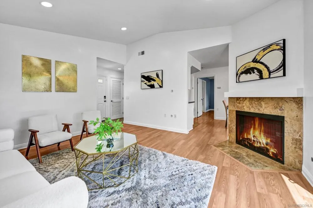 100 Sea Cliff #106 Oceanside, CA 92056