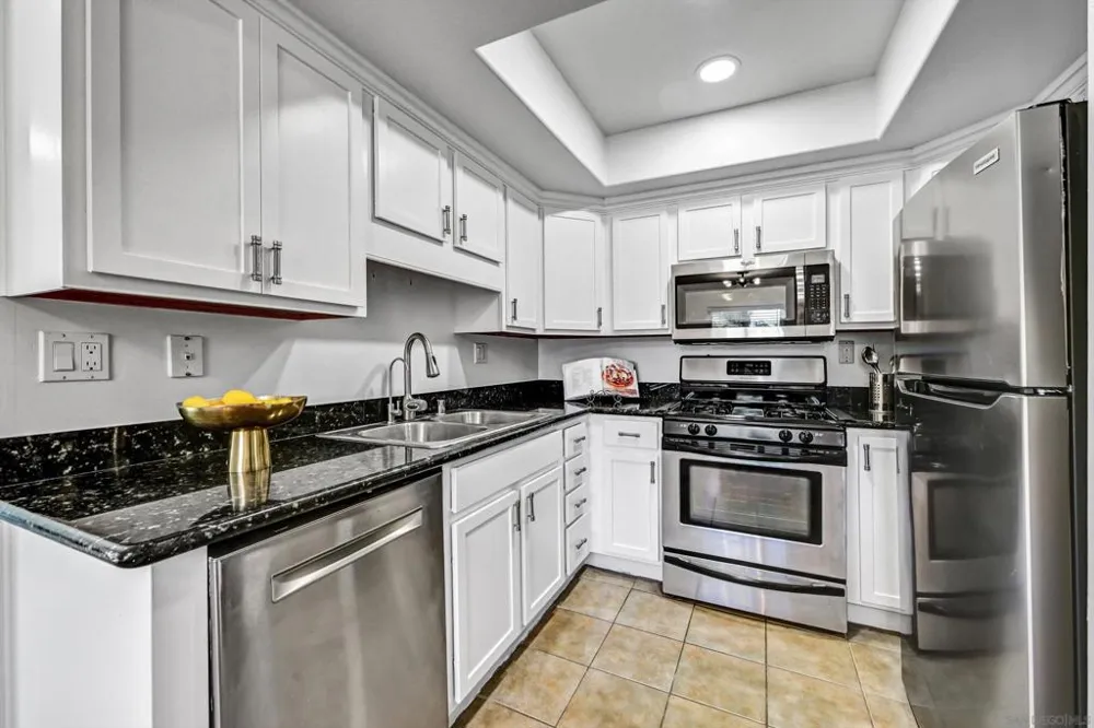 100 Sea Cliff #106 Oceanside, CA 92056