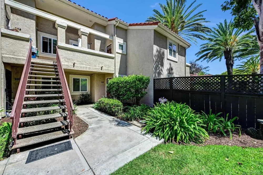 100 Sea Cliff #106 Oceanside, CA 92056