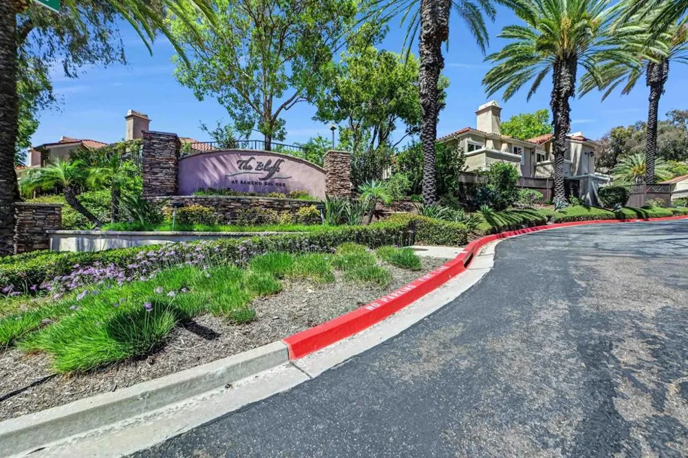 100 Sea Cliff #106 Oceanside, CA 92056