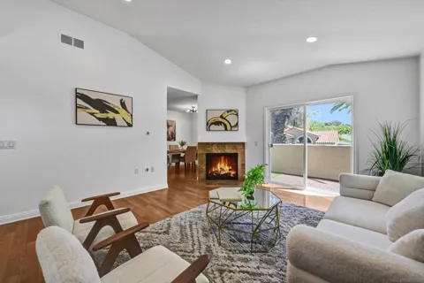 100 Sea Cliff #106