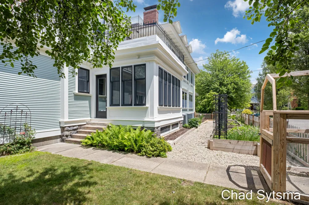 703 Madison Avenue SE Grand Rapids, MI 49503