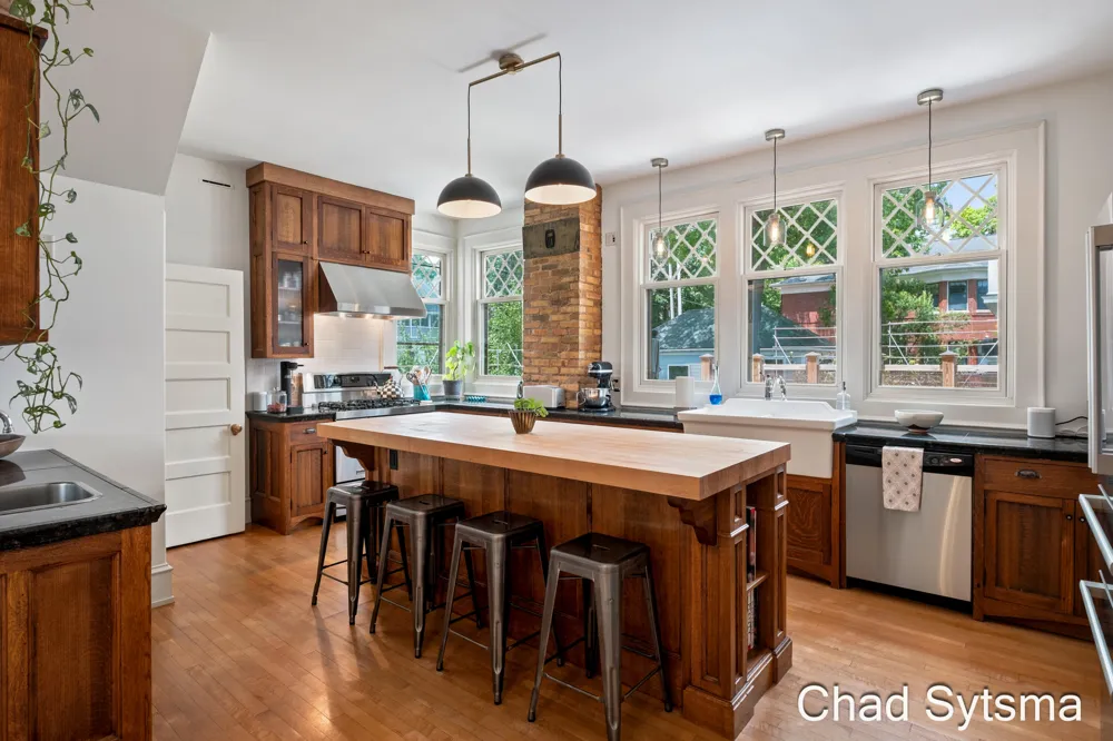 703 Madison Avenue SE Grand Rapids, MI 49503