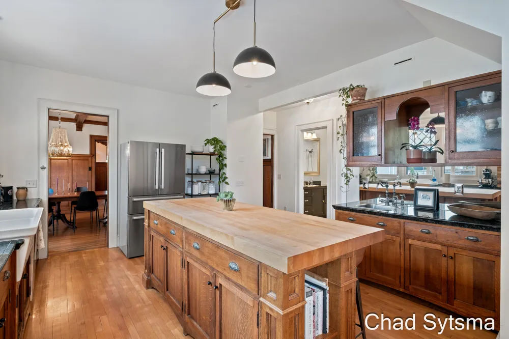 703 Madison Avenue SE Grand Rapids, MI 49503