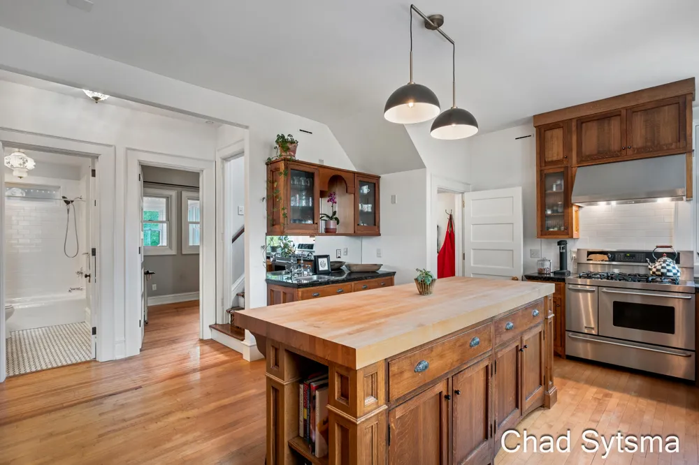 703 Madison Avenue SE Grand Rapids, MI 49503