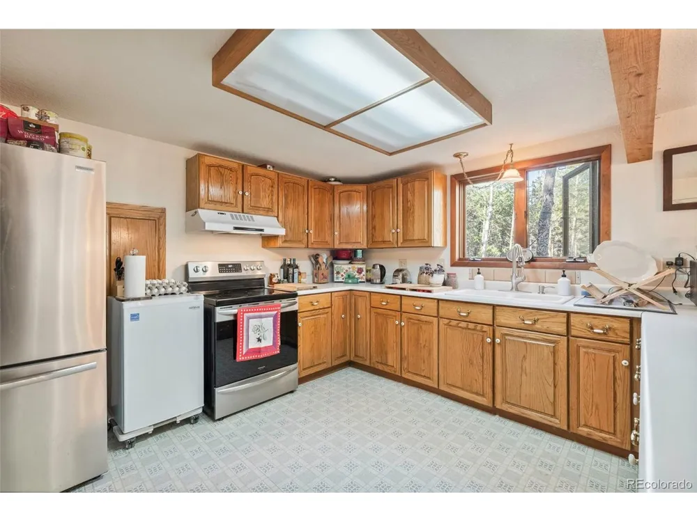 100 Raptor Point Road Golden, CO 80403