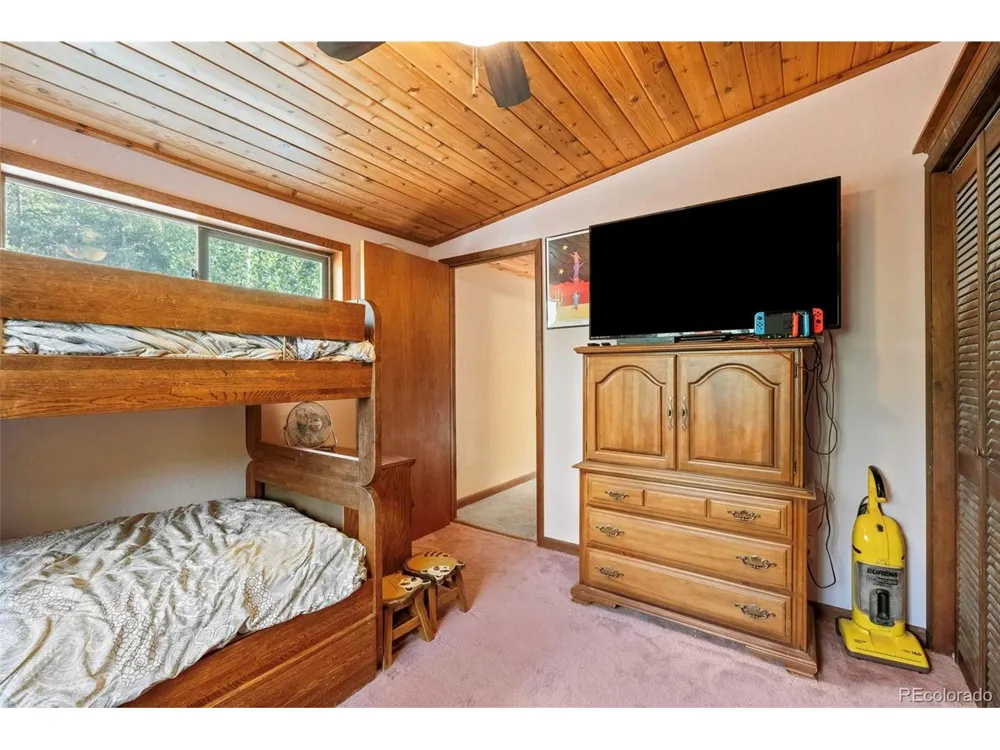 100 Raptor Point Road Golden, CO 80403