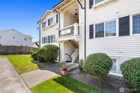 12404 E Gibson Road #M202