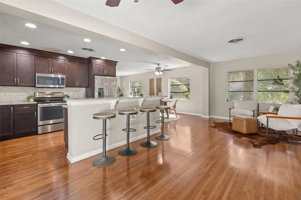 820 RUGBY STREET Orlando, FL 32804
