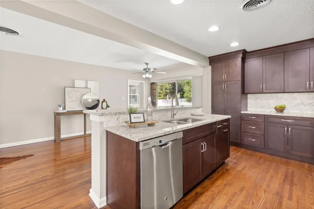 820 RUGBY STREET Orlando, FL 32804