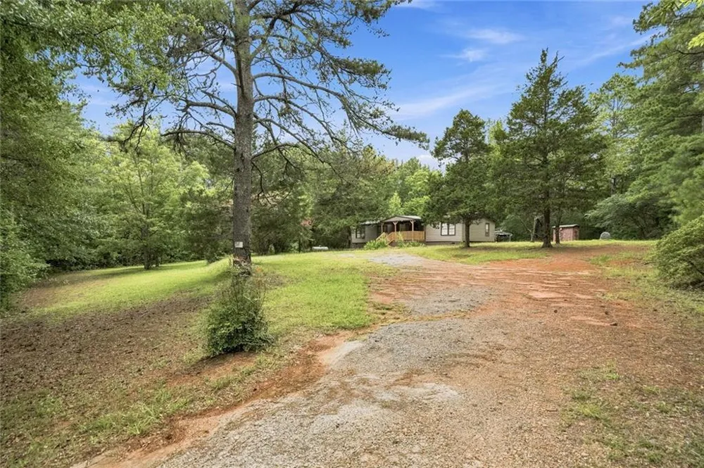 155 Skyview Road Senoia, GA 30276