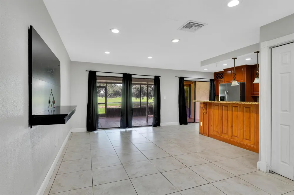10723 NW 11TH STREET #10723 Pembroke Pines, FL 33026