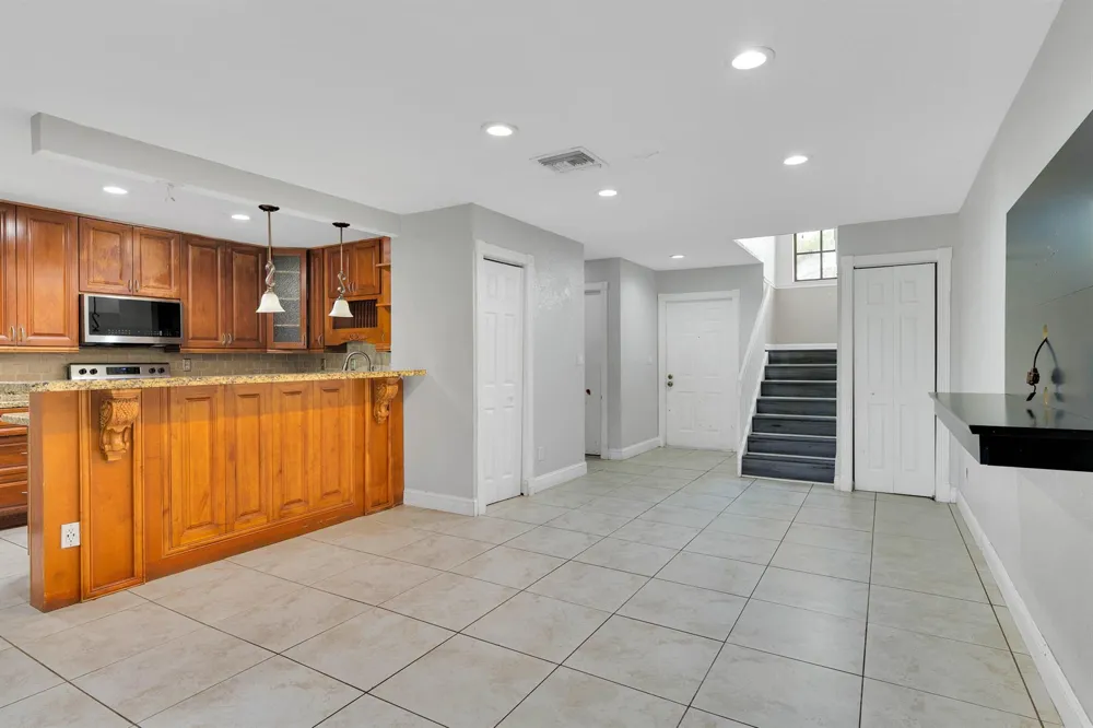 10723 NW 11TH STREET #10723 Pembroke Pines, FL 33026