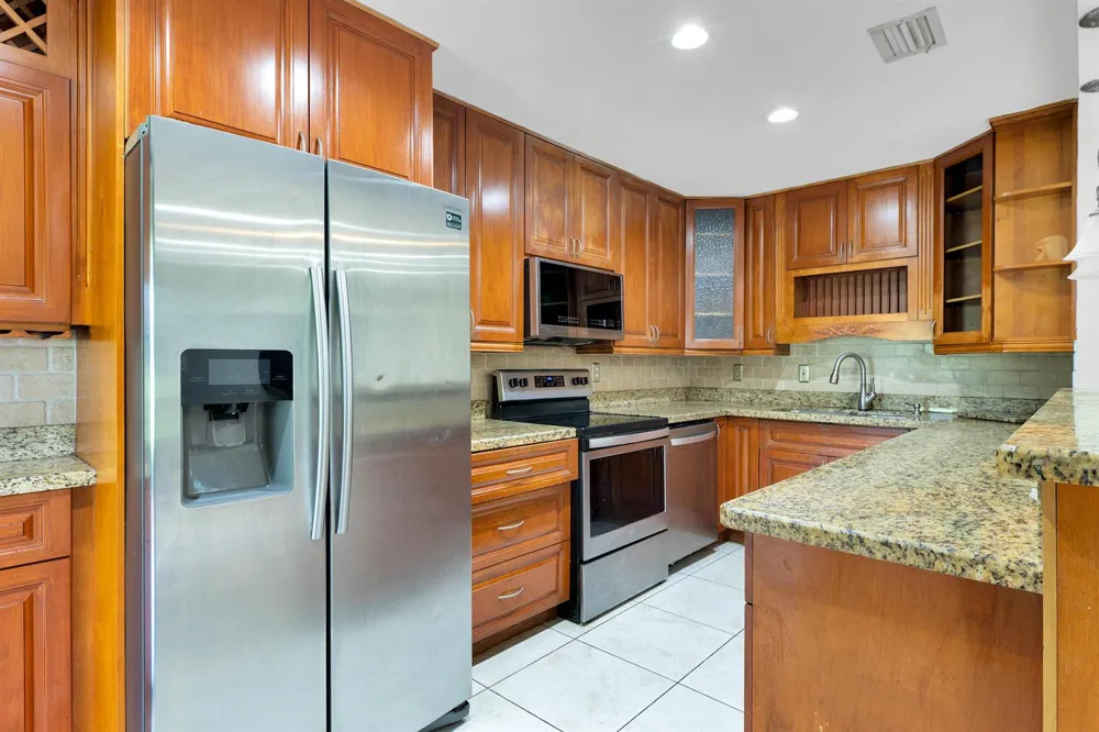 10723 NW 11TH STREET #10723 Pembroke Pines, FL 33026