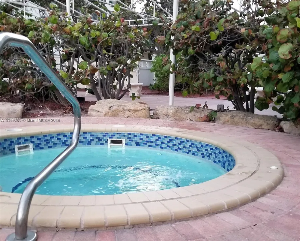 3505 S Ocean Dr #612 Hollywood, FL 33019