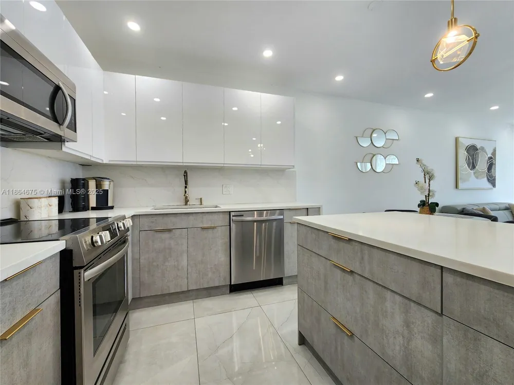 3505 S Ocean Dr #1502 Hollywood, FL 33019