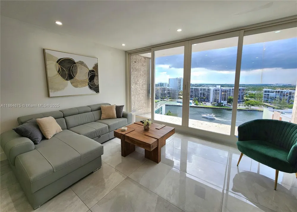 3505 S Ocean Dr #1502 Hollywood, FL 33019
