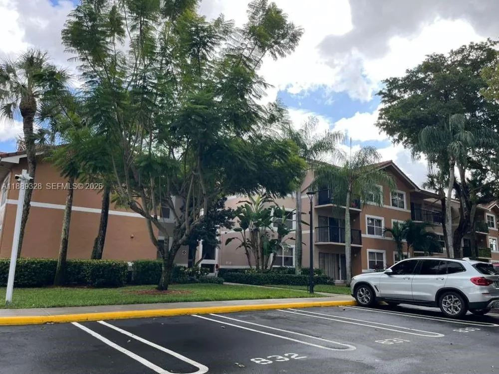 8977 Wiles Rd #103 Coral Springs, FL 33067