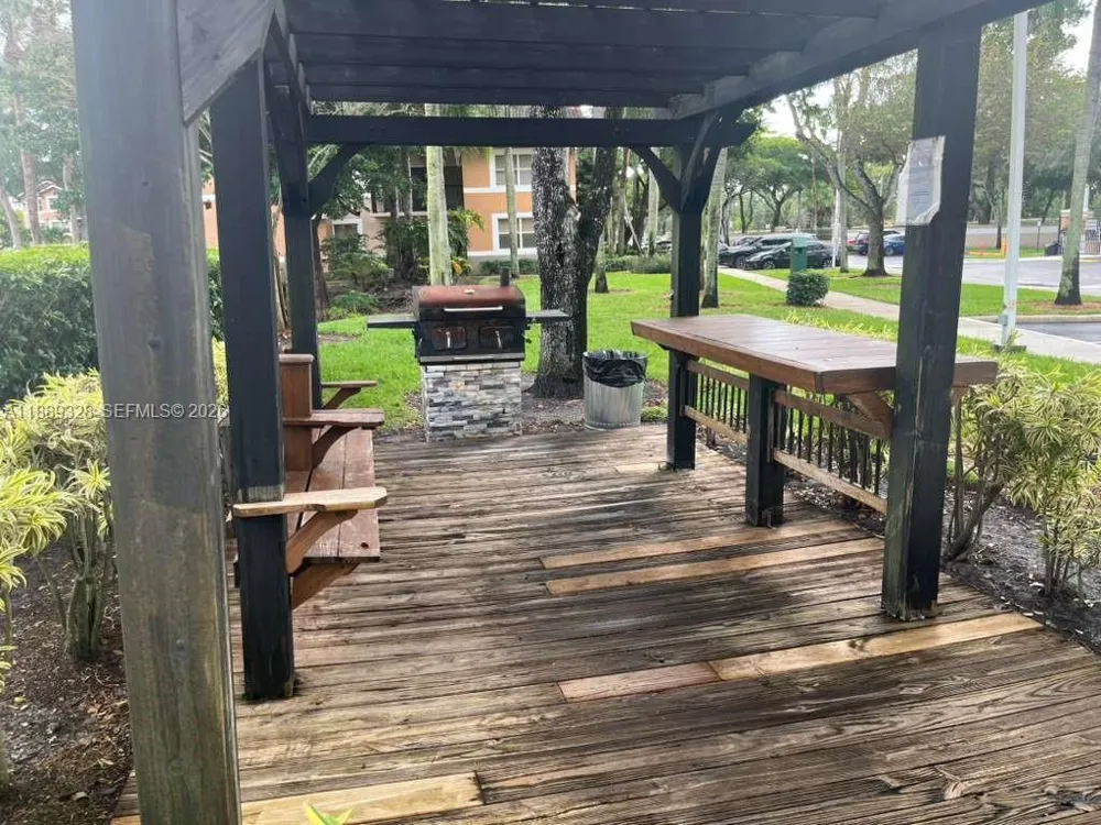 8977 Wiles Rd #103 Coral Springs, FL 33067