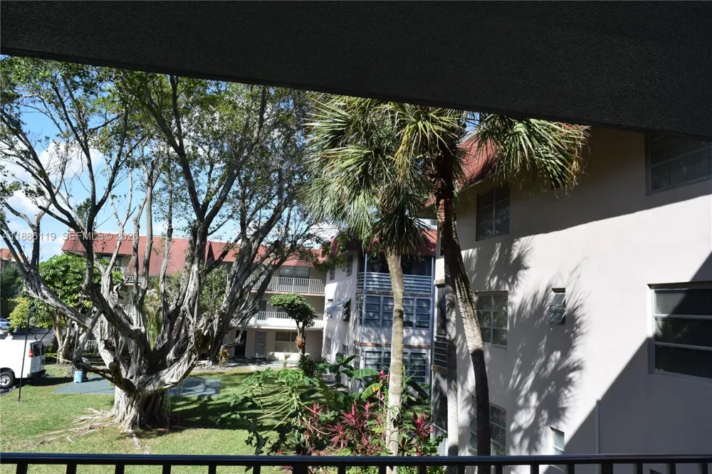 2901 NW 47th Ter #248B Lauderdale Lakes, FL 33313