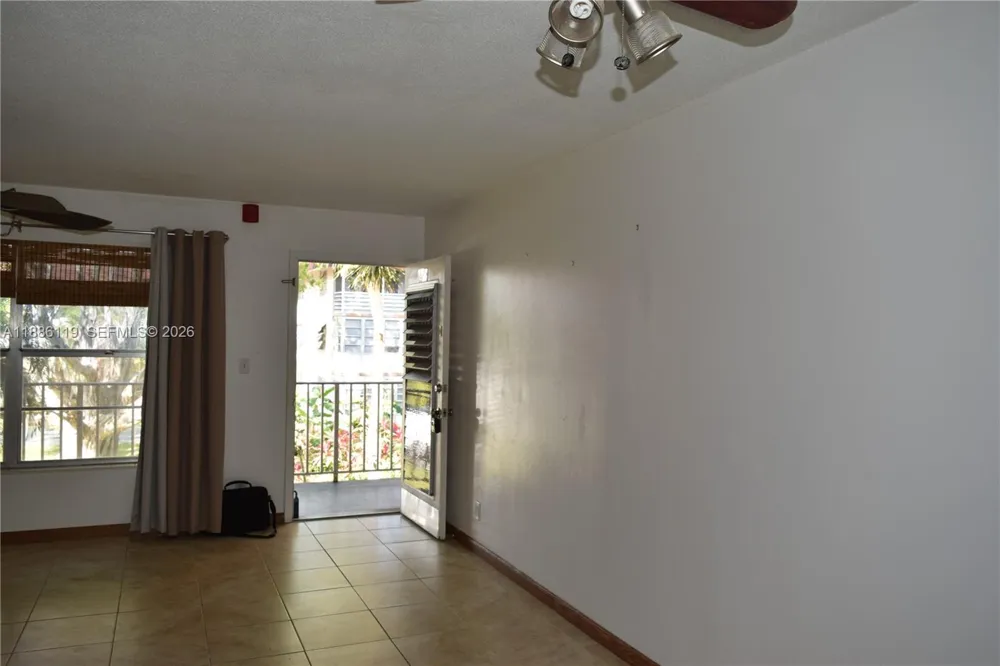 2901 NW 47th Ter #248B Lauderdale Lakes, FL 33313
