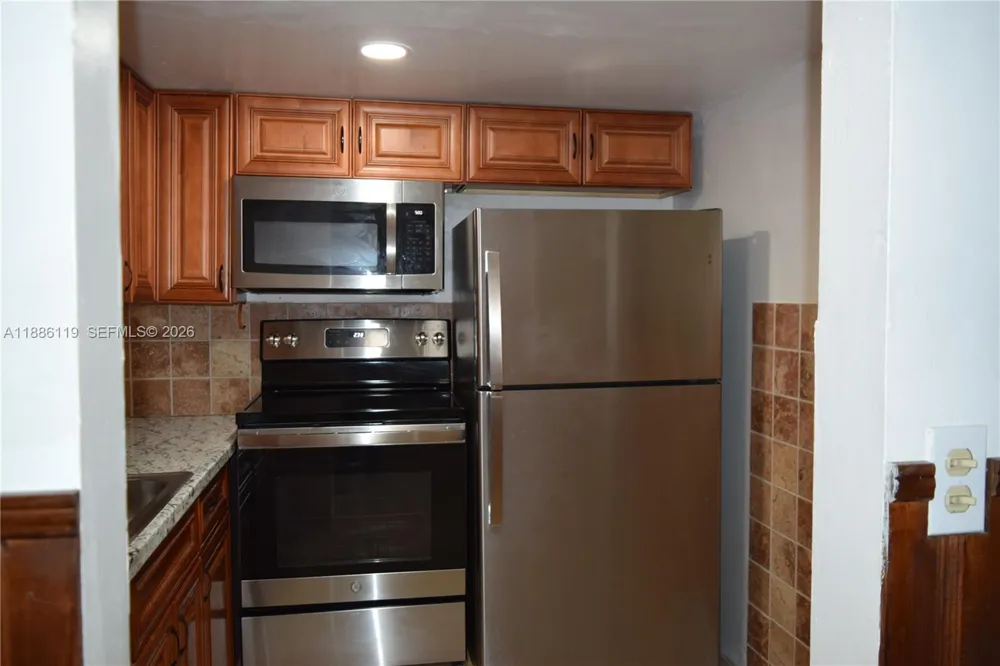 2901 NW 47th Ter #248B Lauderdale Lakes, FL 33313