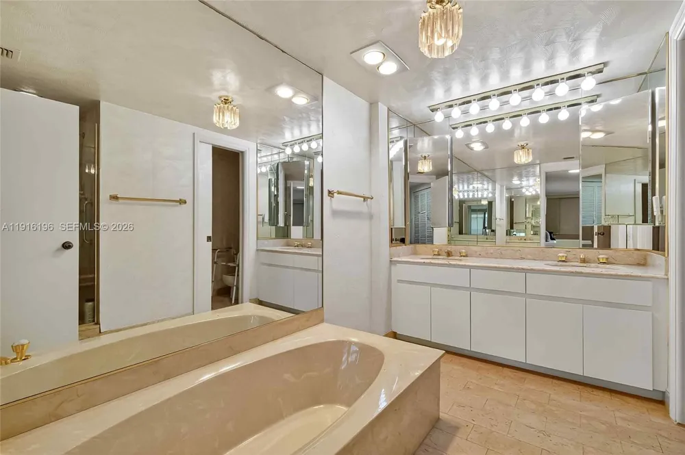 2 Grove Isle Dr #B1804 Coconut Grove, FL 33133