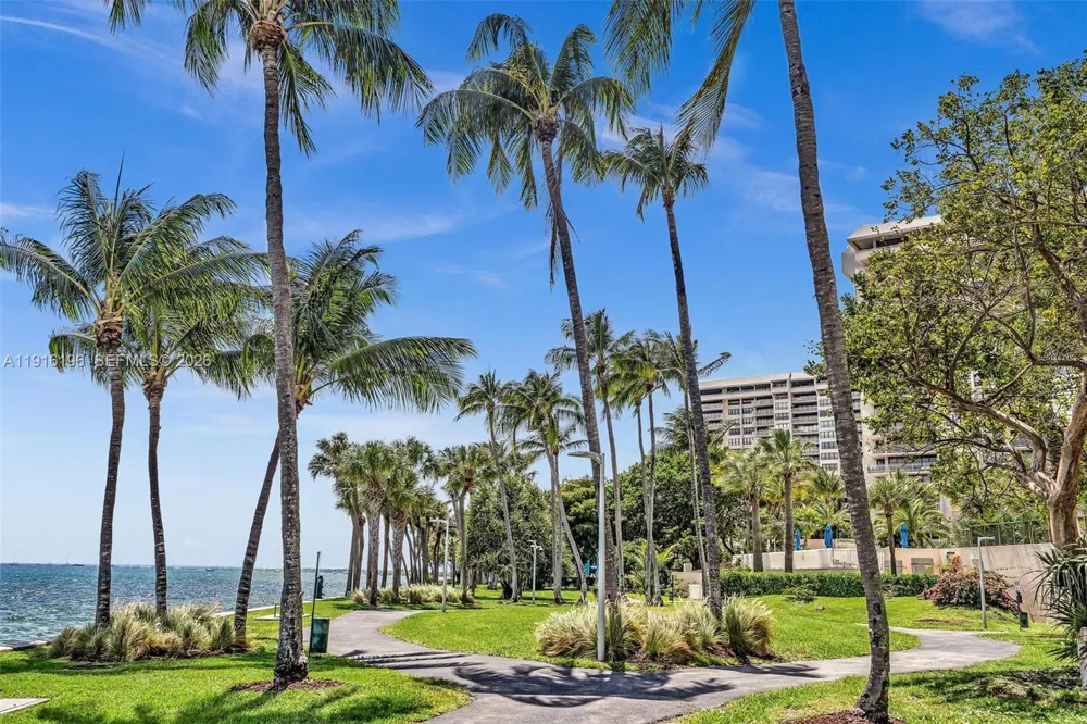 2 Grove Isle Dr #B1804 Coconut Grove, FL 33133