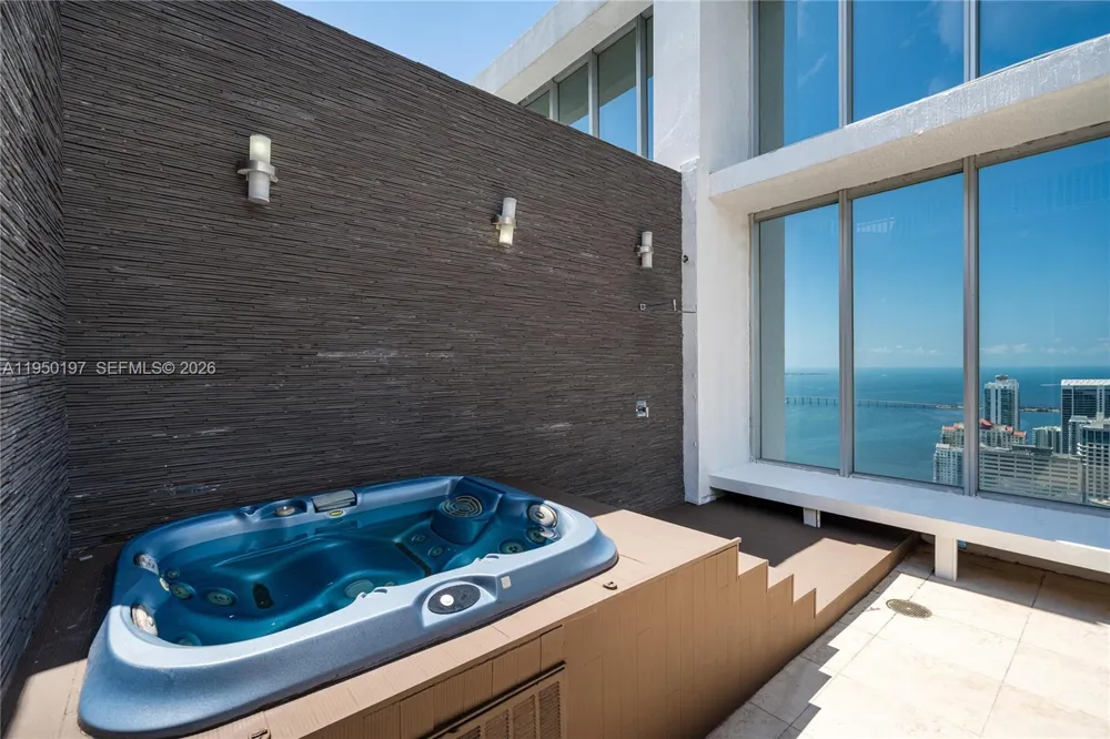 495 Brickell #5705 Miami, FL 33131