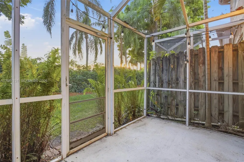 2066 Madeira Dr #2066 Weston, FL 33327