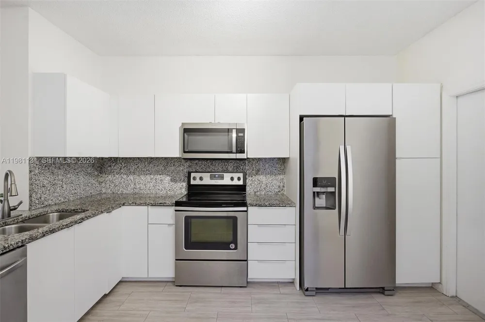 2066 Madeira Dr #2066 Weston, FL 33327
